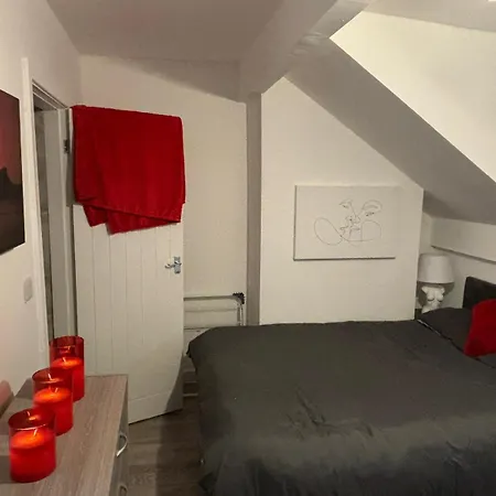 Remarkable 1-bed In Leeds *