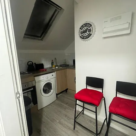 Remarkable 1-bed In Leeds *