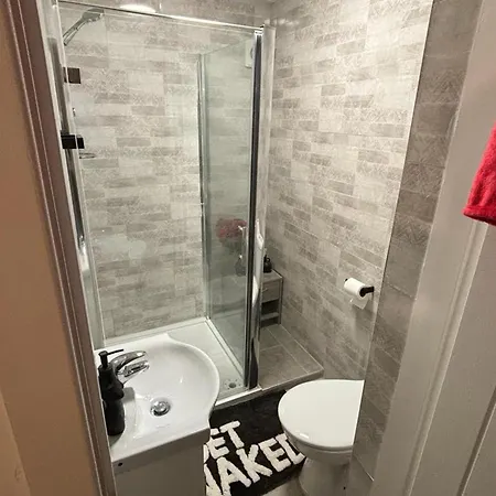 Remarkable 1-bed In Leeds شقة ليدز